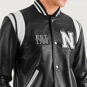 
Nærmynd of Varsity & Snap Button Hardware on Liberte New York Svartur Leather Varsity Leðurjakki fyrir Karla