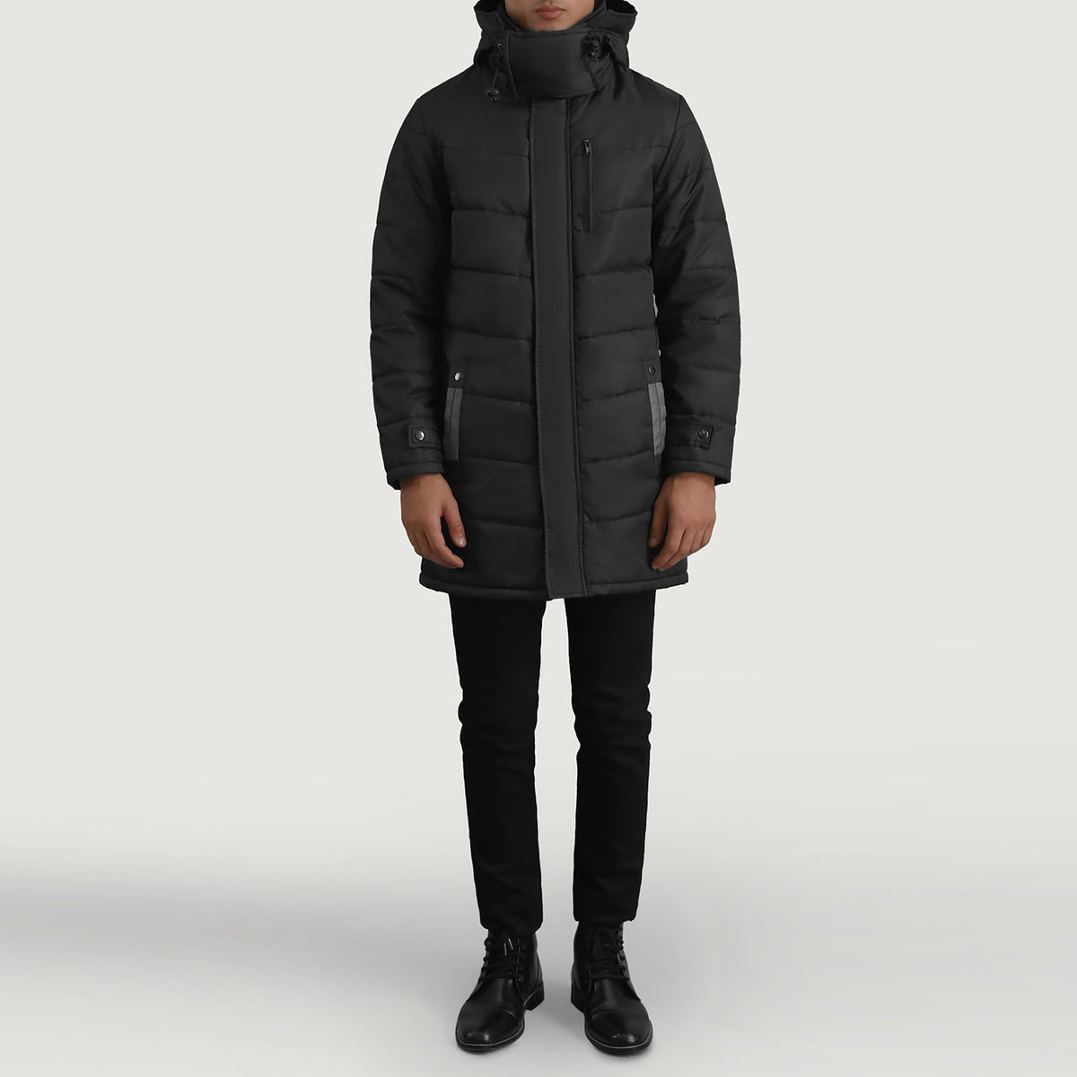 
Moore Svartur Hooded Parka fyrir Karla - Hliðarsýn með vinnuvistfræðilegu ermasniði