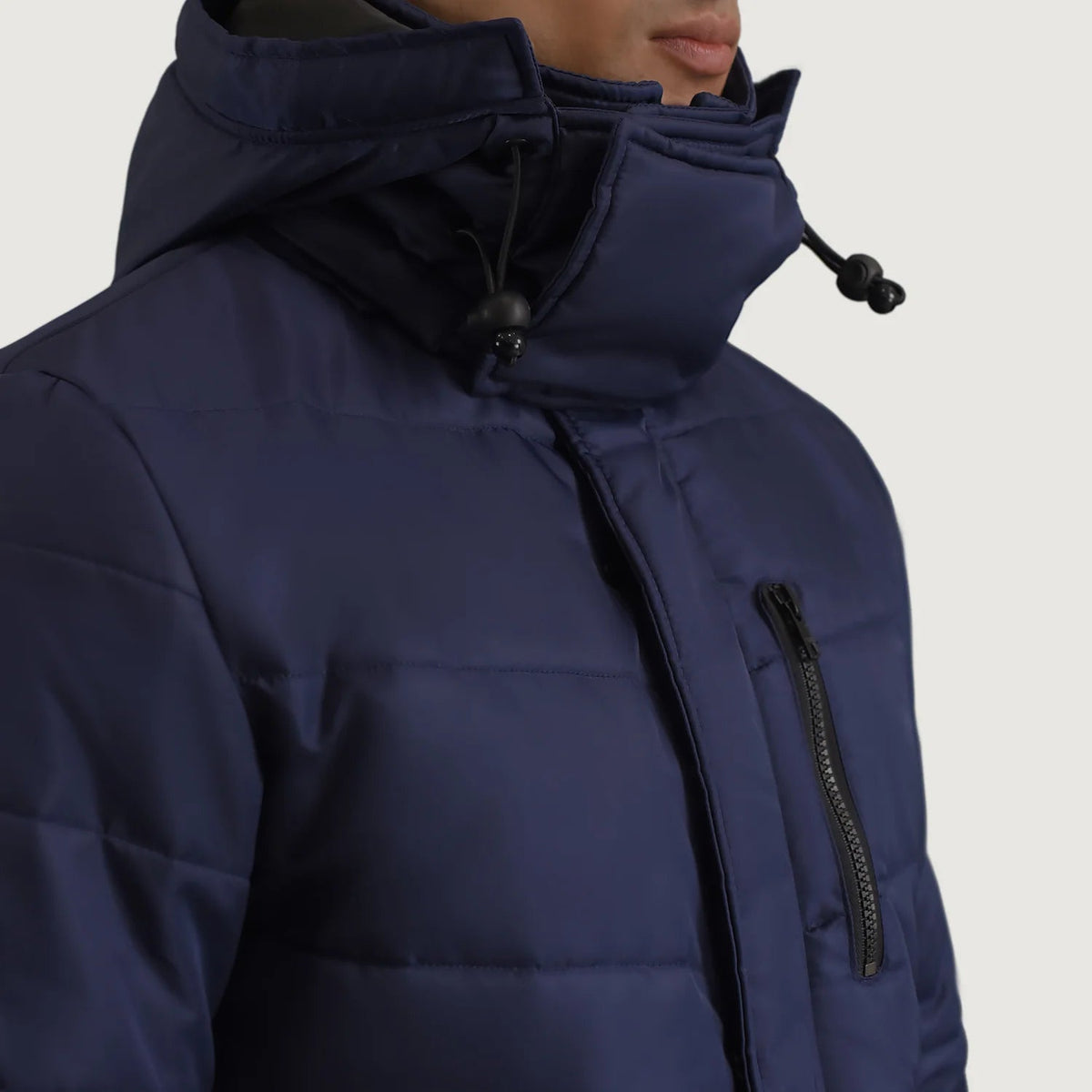 
Fóðursýn Showing Quilted Viscose Lining & Tveir hagnýtir innri vasar