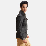 
Black Sheepskin leather Jacket - Að aftan með nákvæmri axlasniði og hreinum fald