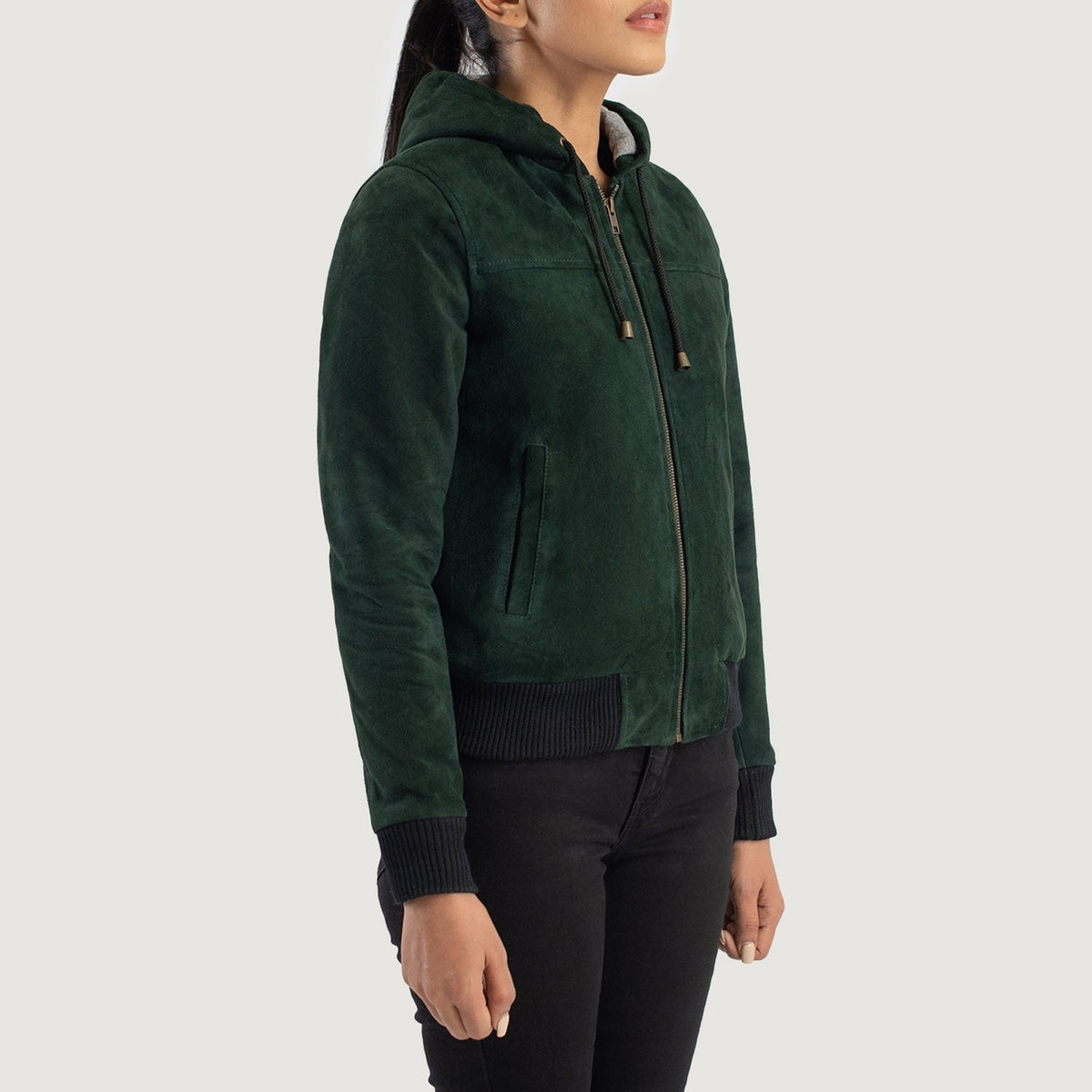 
Green Goatskin Suede Bomber Jacket - Að aftan með nákvæmri axlasniði og hreinum fald