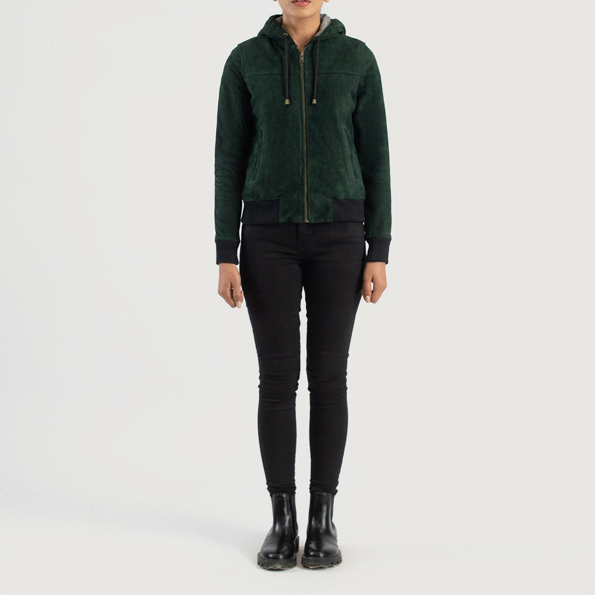 
Rebella Green Hooded Suede Bomber Jacket - Hliðarsýn með vinnuvistfræðilegu ermasniði