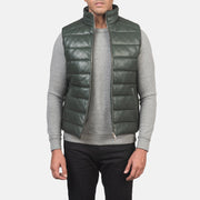 
Reeves Grænn Leather Fóðrað vesti fyrir Karla in Green Sheepskin Leather - Að framan með sniðinni hönnun | Kaupa á netinu