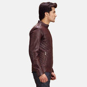 
Maroon Sheepskin Leather Biker Jacket - Að aftan með nákvæmri axlasniði og hreinum fald