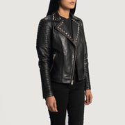 
Black Sheepskin Leather Biker Jacket - Að aftan með nákvæmri axlasniði og hreinum fald