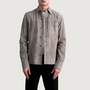 
Scout Grey Suede Leather Shirt fyrir Karla fyrir Karla in Grey Goatskin Suede - Að framan með sniðinni hönnun | Kaupa á netinu
