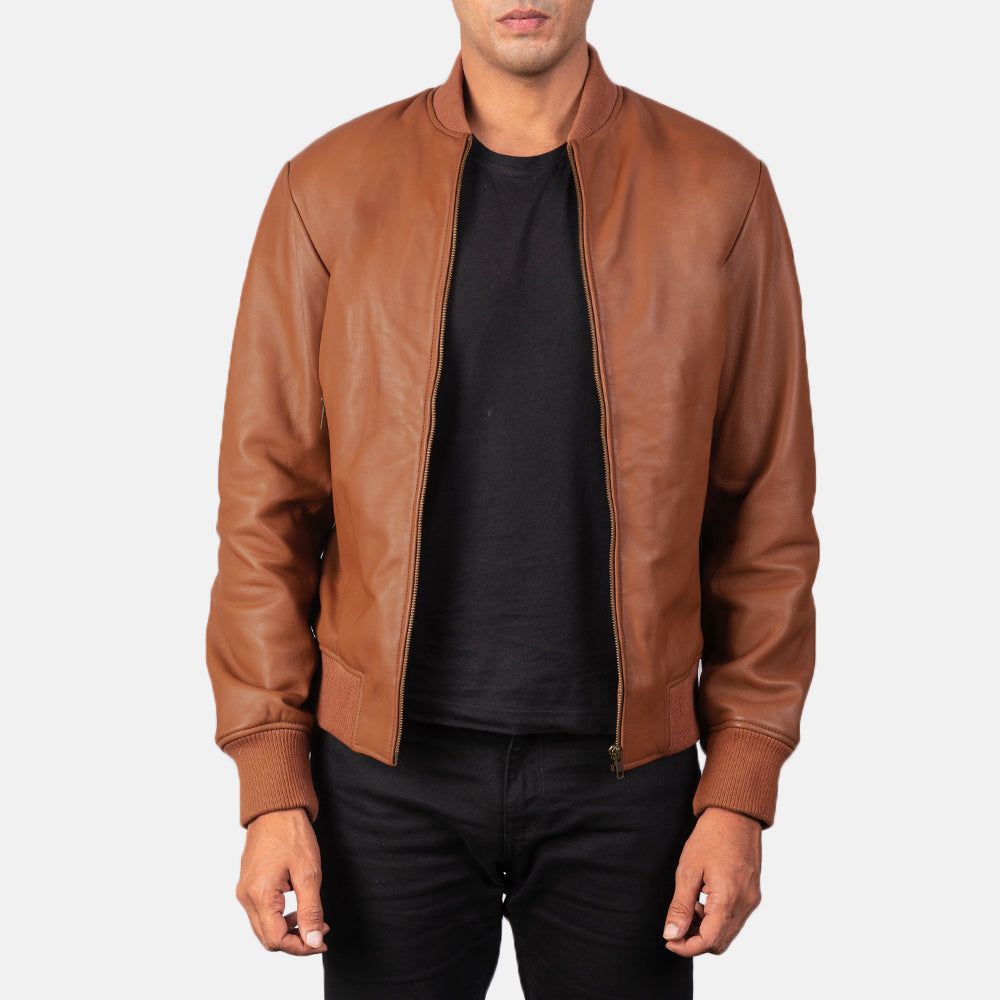 
Shane Brúnn Bomberjakki úr Leðri fyrir Karla in Brown Sheepskin Leather - Að framan með sniðinni hönnun | Kaupa á netinu