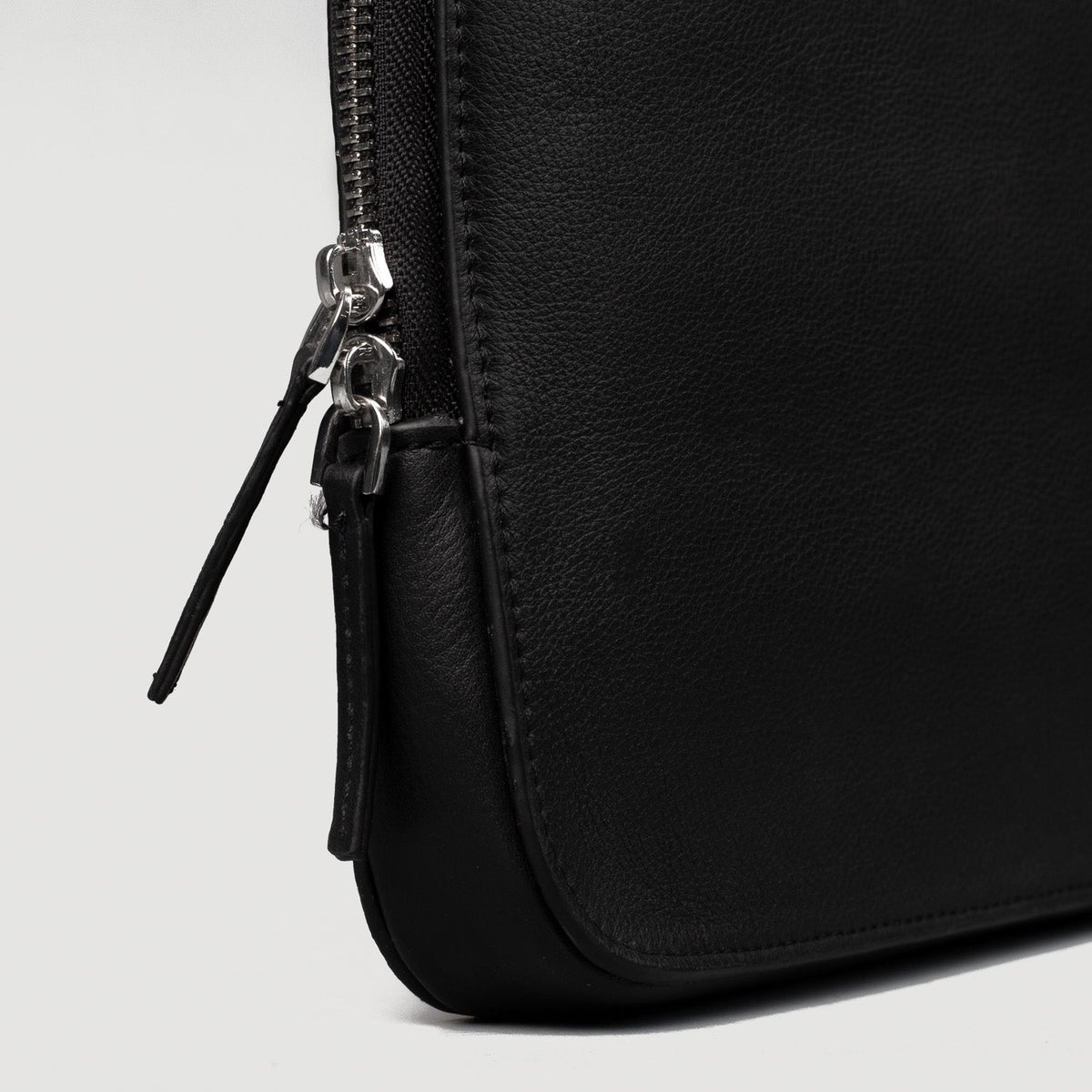 
The Baxter Leather Laptop Sleeve fyrir Konur fyrir Konur – alternate product view 6