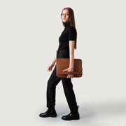 
The Baxter Leather Laptop Sleeve fyrir Konur fyrir Konur – alternate product view 9