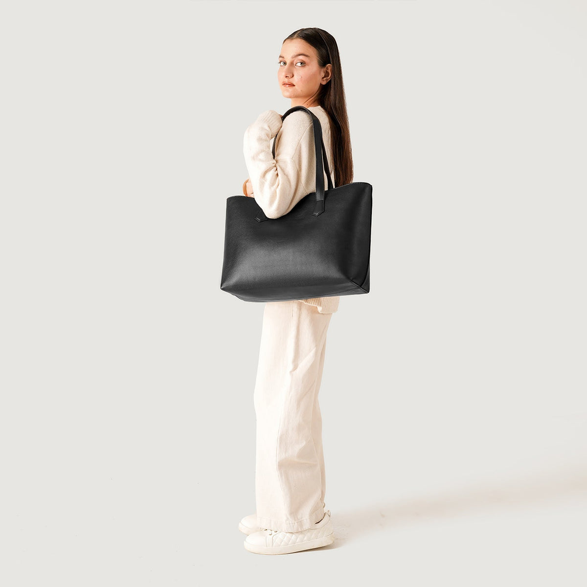 
The Bianca Leður innkaupataska – alternate product view 2