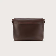 
The Carismatico Vintage Brown Leather Messenger Bag For Men & Women - Hliðarsýn sem sýnir dýpt og rúmmál