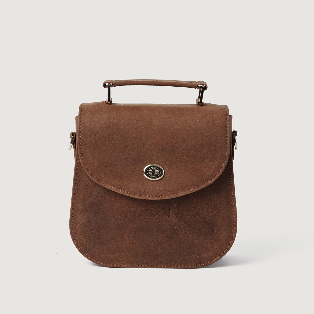 
The Sandra Vintage Ljósbrúnn Leather Saddle Bag For Women - Hliðarsýn sem sýnir dýpt og rúmmál