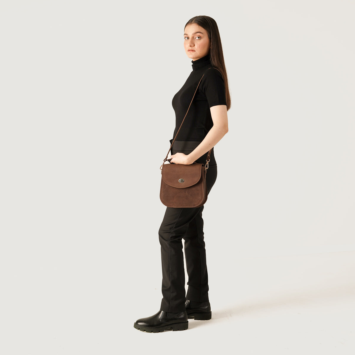 
The Sandra Vintage Ljósbrúnn Leather Saddle Bag – alternate product view 9
