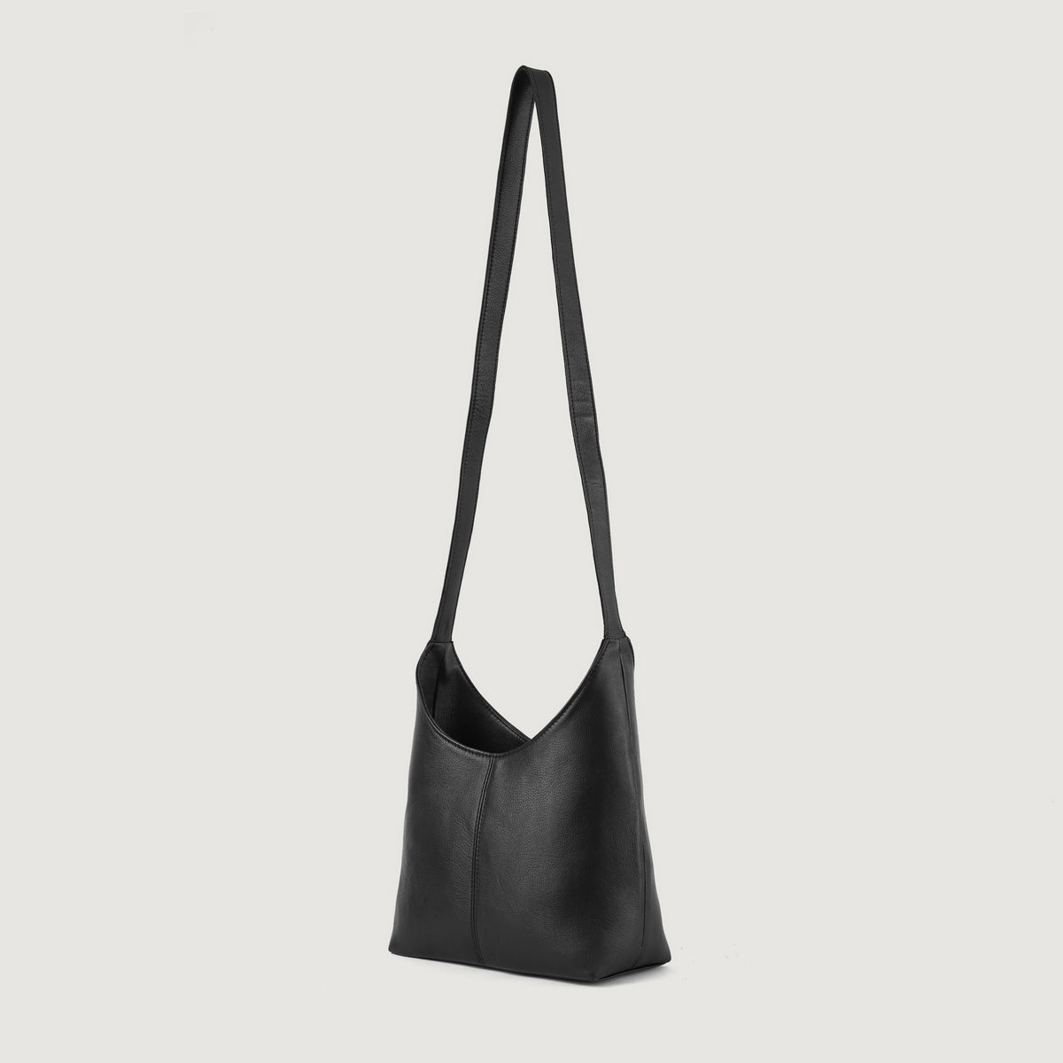 
The Stefani Leather Hobo Bag – alternate product view 6
