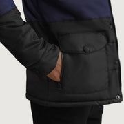 
Fóðursýn Showing Quilted Viscose Lining & Tveir hagnýtir innri vasar