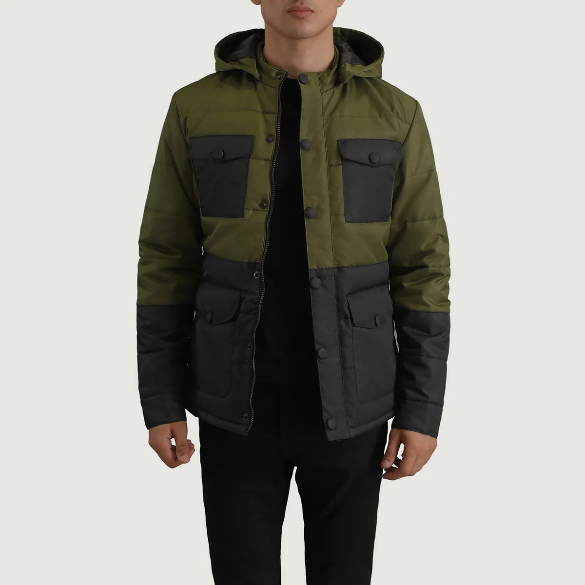 
Wayne Svartur & Grænn Hooded Puffer Leðurjakki fyrir Karla in Black + Green Full-Grain Leather - Að framan með sniðinni hönnun | Kaupa á netinu