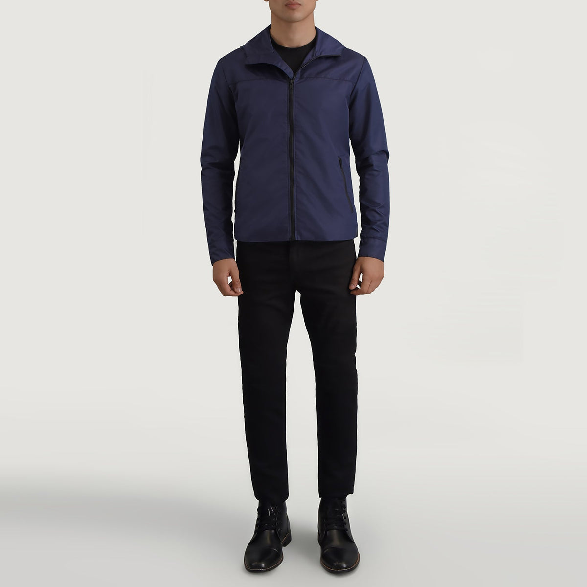 
Wesley Blár Hooded Windbreaker Leðurjakki fyrir Karla - Hliðarsýn með vinnuvistfræðilegu ermasniði