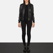 
Westa A-2 Black Leather Bomber Jacket - Hliðarsýn með vinnuvistfræðilegu ermasniði